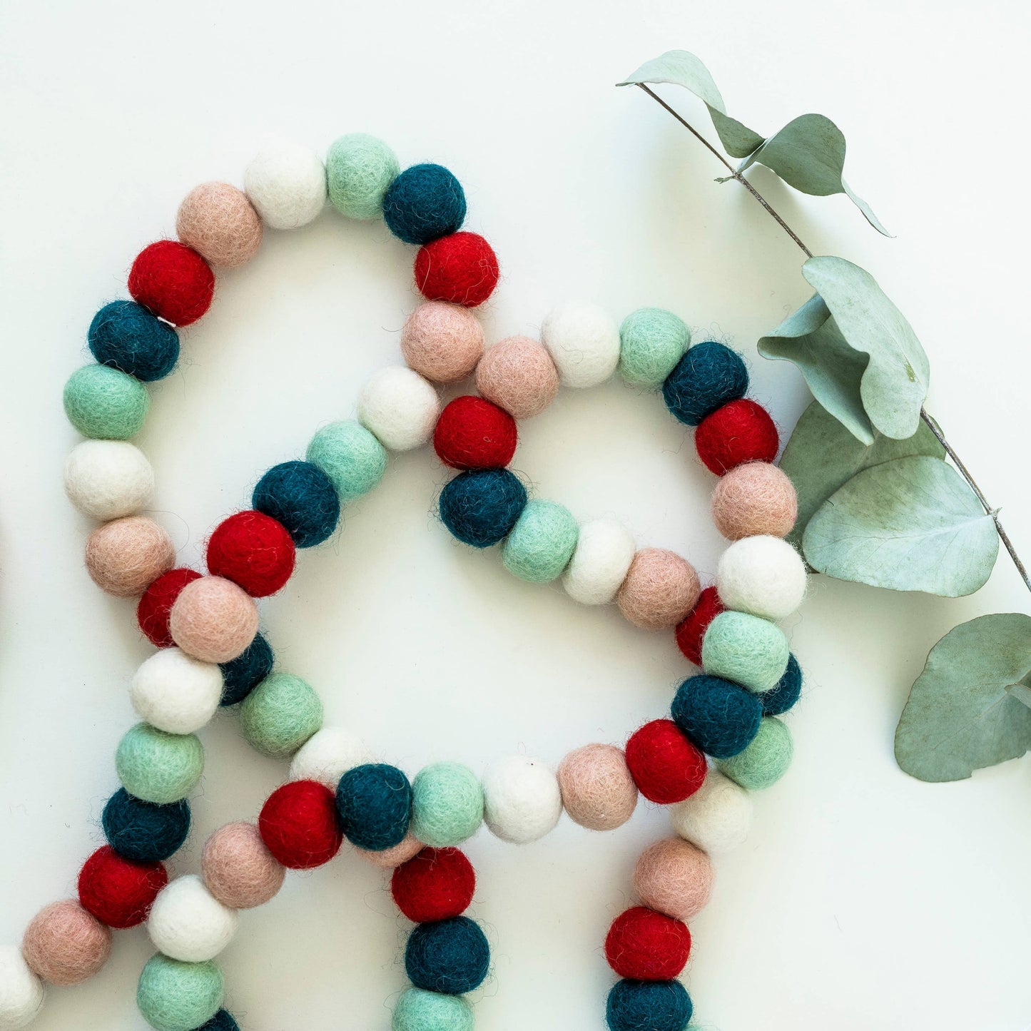Falalalala Wool Ball Garland: 1 pack