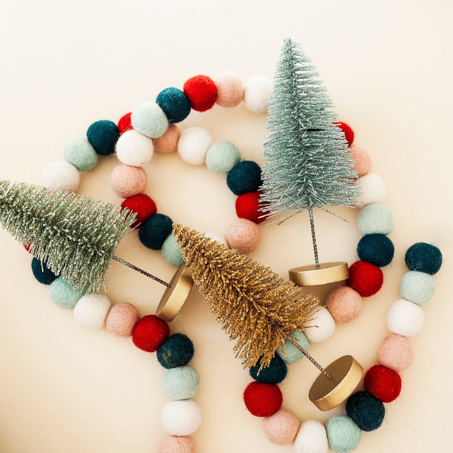 Falalalala Wool Ball Garland: 1 pack