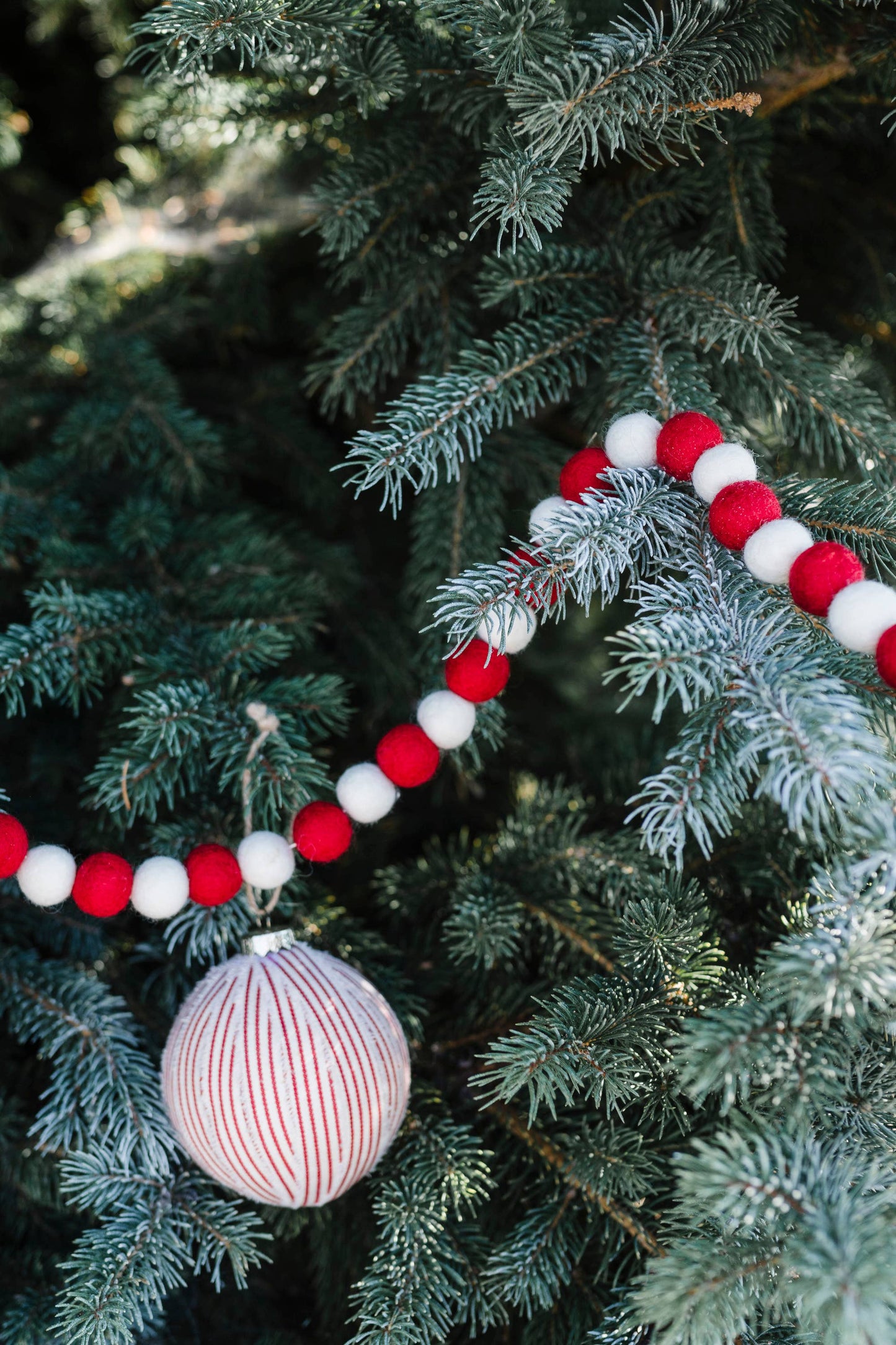 Red & White Wool Ball Garland